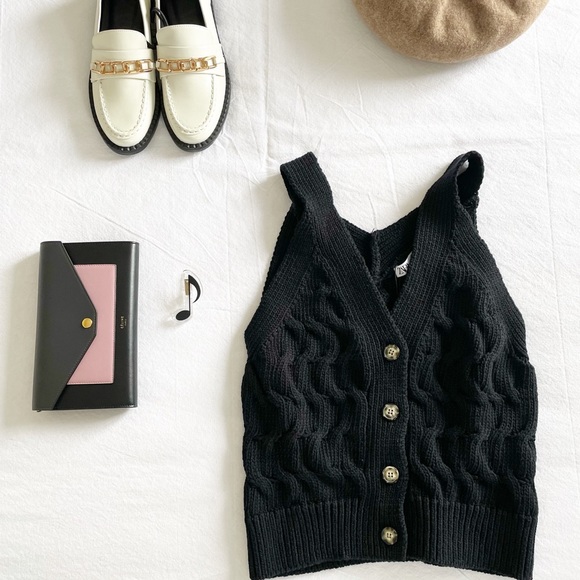 Zara Tops - Zara cable knit vest
